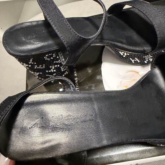 CHANEL Black Platform Sandals with Embellished Heel - Picture 7 of 10